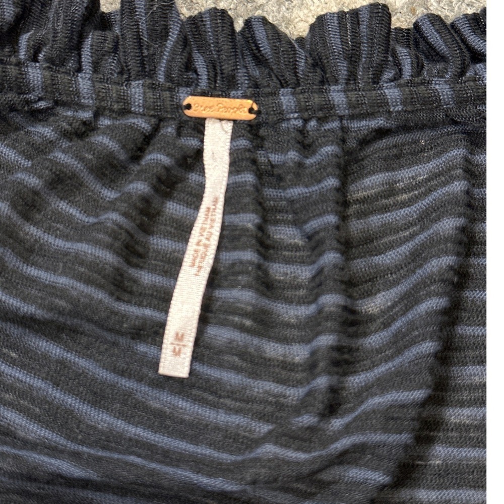 Free People Peasant Blouse Striped Off Shoulder Medium Black Blue Boho Crop Top - Picture 5 of 8